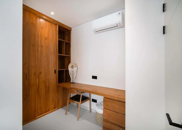 Six Palm 1 - 2br Rooftop Near Padang Beach, Uluwatu *