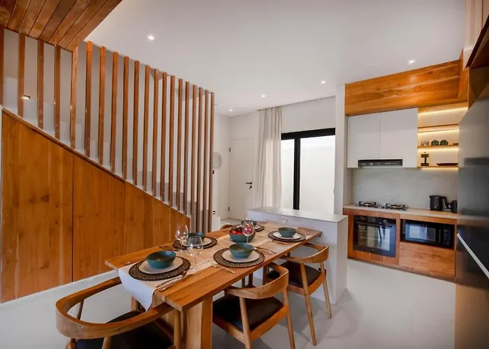 Villa Six Palm 1 - 2br Rooftop Near Padang Beach, Uluwatu *