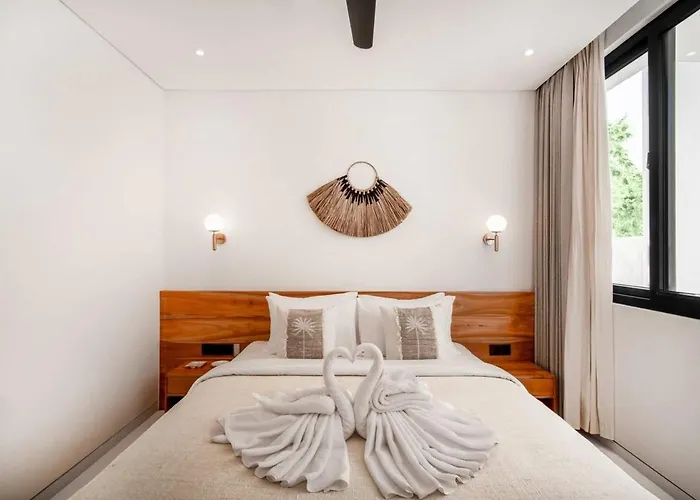 Villa Six Palm 1 - 2br Rooftop Near Padang Beach, Uluwatu