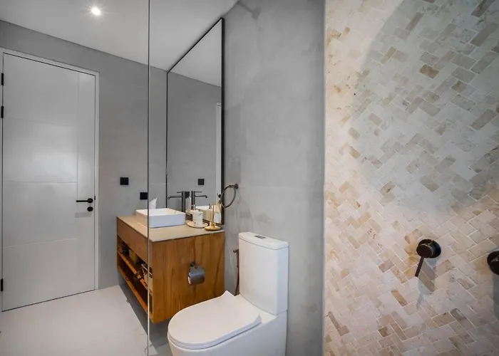 Six Palm 1 - 2br Rooftop Near Padang Beach, Uluwatu Villa