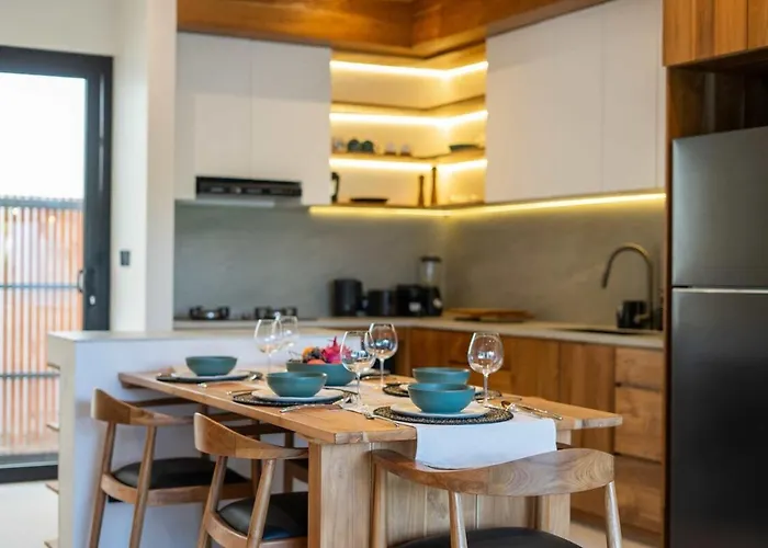 Six Palm 1 - 2br Rooftop Near Padang Beach, Uluwatu Villa Pecatu (Bali)