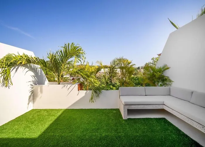 Six Palm 1 - 2br Rooftop Near Padang Beach, Uluwatu