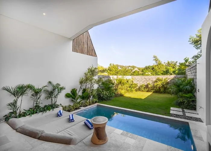 Six Palm 1 - 2br Rooftop Near Padang Beach, Uluwatu Villa *