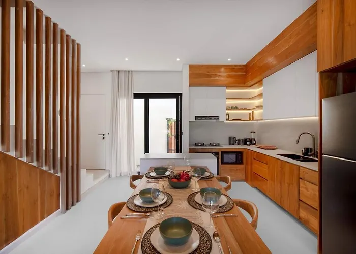 Six Palm 1 - 2br Rooftop Near Padang Beach, Uluwatu *
