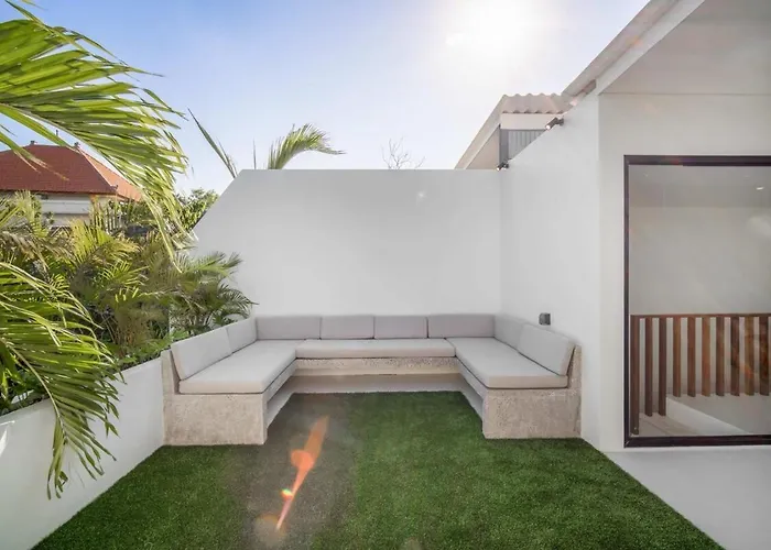 Villa Six Palm 1 - 2br Rooftop Near Padang Beach, Uluwatu *